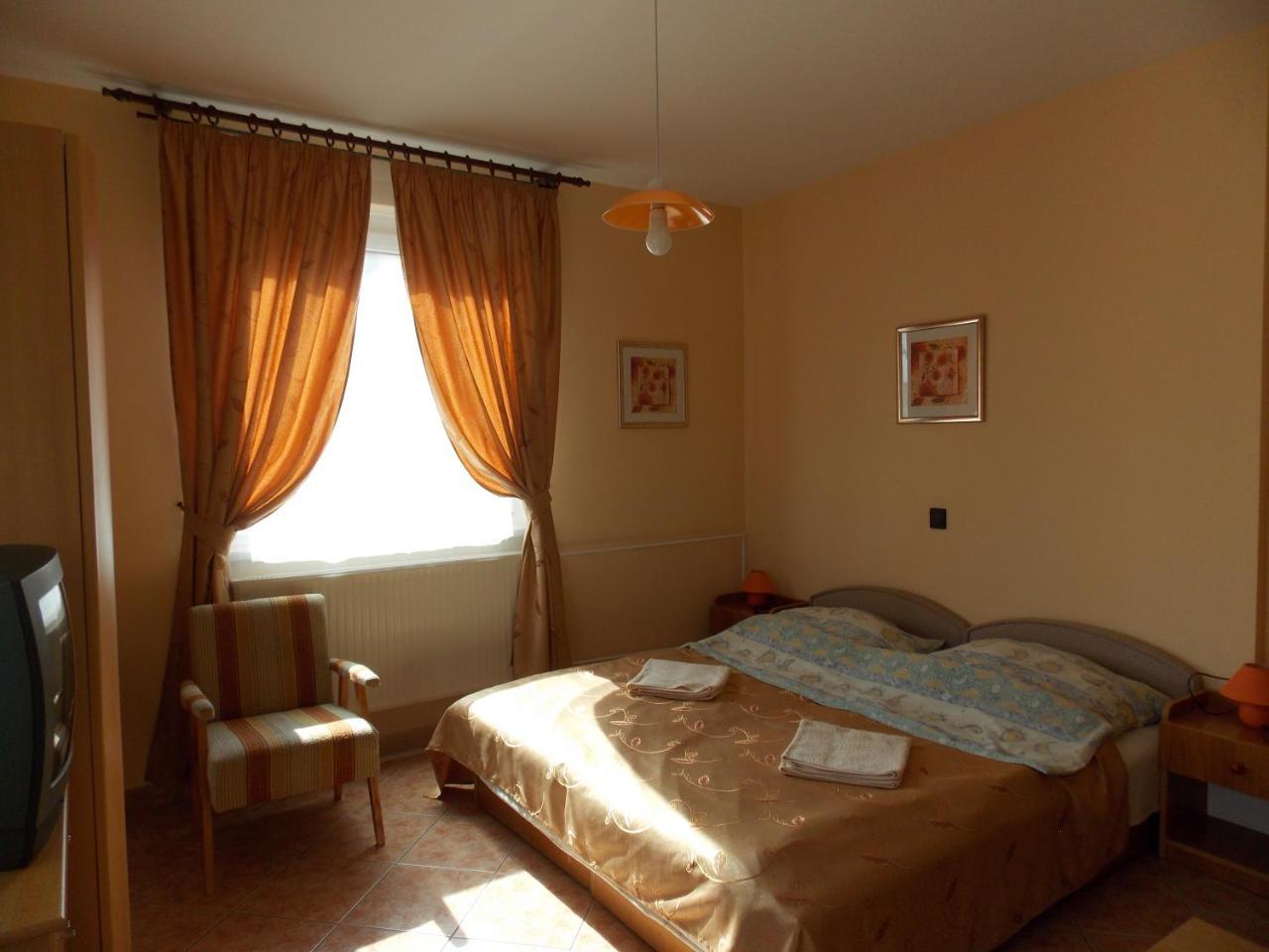 Heviz Therme Apartmenthaus Exterior foto
